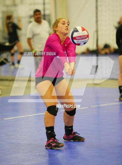 Thumbnail 3 in Folsom vs Lodi (CIVT Pre-Season Varsity Tournament) photogallery.