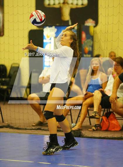 Thumbnail 2 in Folsom vs Lodi (CIVT Pre-Season Varsity Tournament) photogallery.
