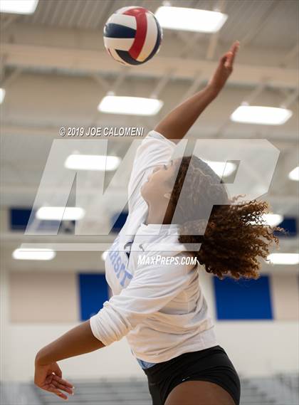 Thumbnail 2 in Uvalde @ Harlan photogallery.