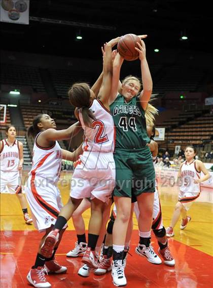 Thumbnail 2 in Hanford vs. Garces (CIF CS D2 Final) photogallery.
