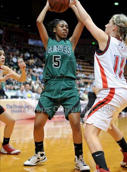 Thumbnail 3 in Hanford vs. Garces (CIF CS D2 Final) photogallery.
