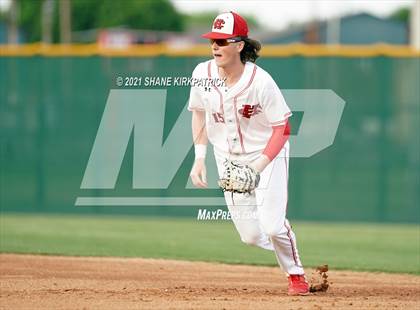 Thumbnail 3 in Desoto @ Cedar Hill photogallery.