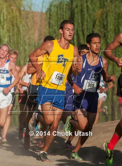 Thumbnail 3 in Clovis Invitational Division 1 5K Varsity Boys Race photogallery.