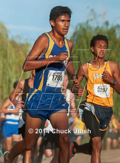 Thumbnail 1 in Clovis Invitational Division 1 5K Varsity Boys Race photogallery.