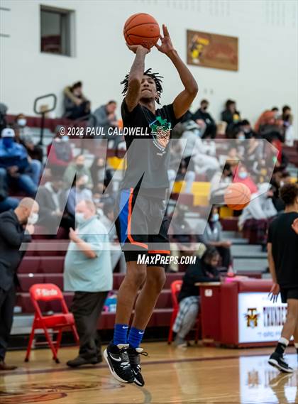 Thumbnail 3 in Rainier Beach @ Mount Tahoma photogallery.