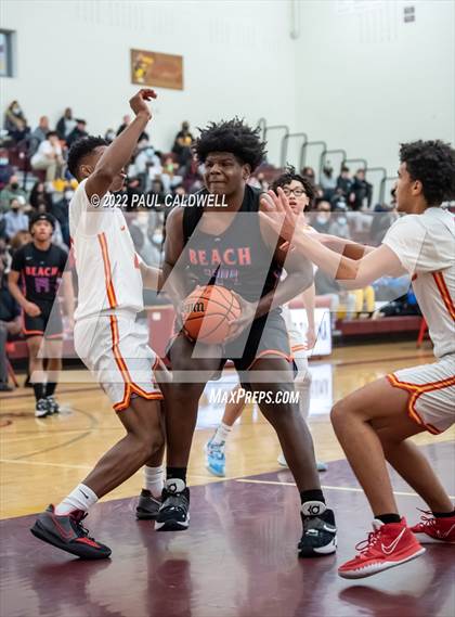 Thumbnail 3 in Rainier Beach @ Mount Tahoma photogallery.