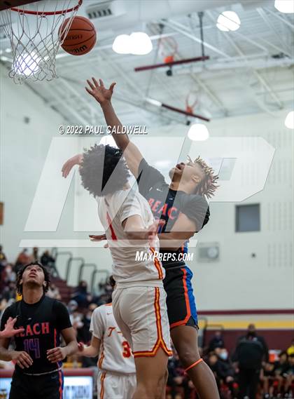 Thumbnail 3 in Rainier Beach @ Mount Tahoma photogallery.