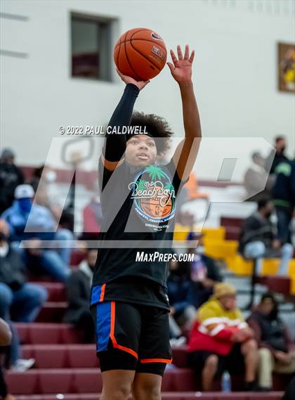 Thumbnail 1 in Rainier Beach @ Mount Tahoma photogallery.