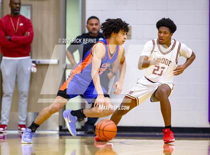 Thumbnail 2 in Grand Oaks vs Cypress Woods (UIL 6A D1 Basketball Area Playoffs) photogallery.