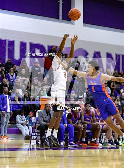 Thumbnail 3 in Grand Oaks vs Cypress Woods (UIL 6A D1 Basketball Area Playoffs) photogallery.