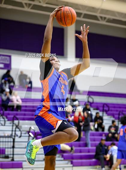 Thumbnail 2 in Grand Oaks vs Cypress Woods (UIL 6A D1 Basketball Area Playoffs) photogallery.