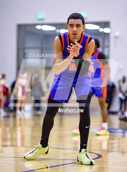 Thumbnail 3 in Grand Oaks vs Cypress Woods (UIL 6A D1 Basketball Area Playoffs) photogallery.