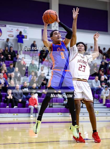 Thumbnail 3 in Grand Oaks vs Cypress Woods (UIL 6A D1 Basketball Area Playoffs) photogallery.