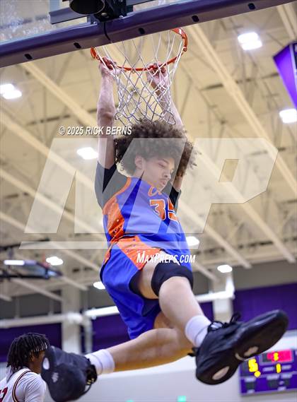 Thumbnail 2 in Grand Oaks vs Cypress Woods (UIL 6A D1 Basketball Area Playoffs) photogallery.