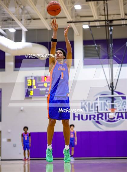 Thumbnail 2 in Grand Oaks vs Cypress Woods (UIL 6A D1 Basketball Area Playoffs) photogallery.