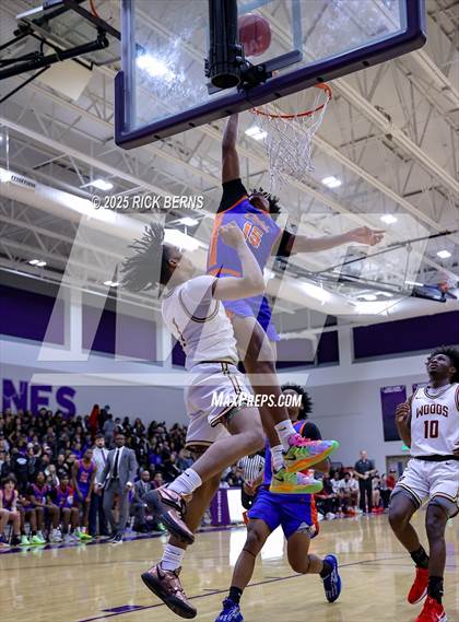 Thumbnail 3 in Grand Oaks vs Cypress Woods (UIL 6A D1 Basketball Area Playoffs) photogallery.