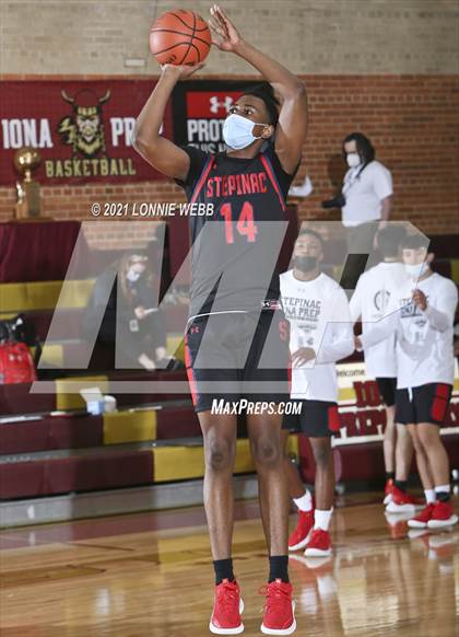Thumbnail 1 in Archbishop Stepinac @ Iona Prep (Brother Stoudt Best of 7 Series Game 2) photogallery.