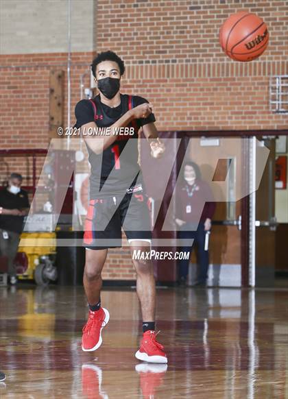 Thumbnail 2 in Archbishop Stepinac @ Iona Prep (Brother Stoudt Best of 7 Series Game 2) photogallery.