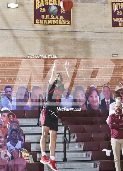 Thumbnail 1 in Archbishop Stepinac @ Iona Prep (Brother Stoudt Best of 7 Series Game 2) photogallery.