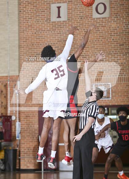 Thumbnail 3 in Archbishop Stepinac @ Iona Prep (Brother Stoudt Best of 7 Series Game 2) photogallery.
