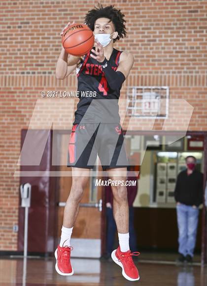 Thumbnail 1 in Archbishop Stepinac @ Iona Prep (Brother Stoudt Best of 7 Series Game 2) photogallery.