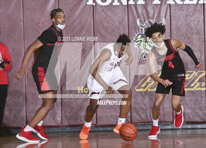 Thumbnail 2 in Archbishop Stepinac @ Iona Prep (Brother Stoudt Best of 7 Series Game 2) photogallery.