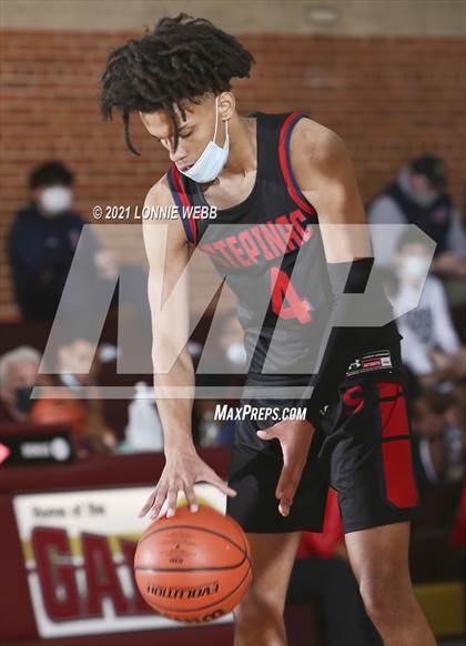 Thumbnail 1 in Archbishop Stepinac @ Iona Prep (Brother Stoudt Best of 7 Series Game 2) photogallery.