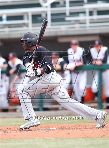 Thumbnail 1 in Lambert vs. San Clemente (National High School Invitational) photogallery.