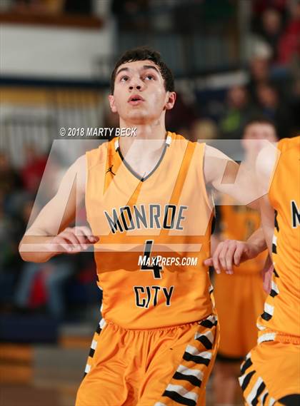 Thumbnail 2 in Blair Oaks vs Monroe City (Central Bank Shootout) photogallery.