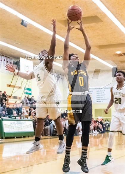 Thumbnail 2 in Rio Linda @ Moreau Catholic photogallery.