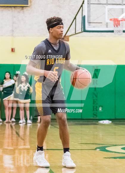 Thumbnail 3 in Rio Linda @ Moreau Catholic photogallery.