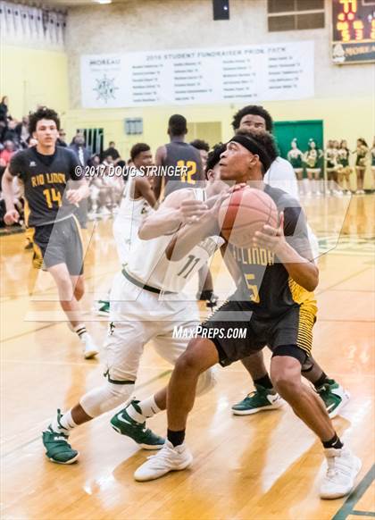 Thumbnail 3 in Rio Linda @ Moreau Catholic photogallery.