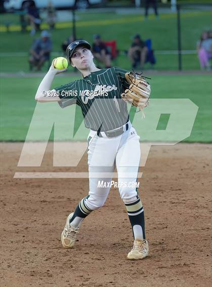 Thumbnail 1 in Melbourne Central Catholic @ Trinity Catholic (FHSAA Region 2, 2A  Semifinals) photogallery.