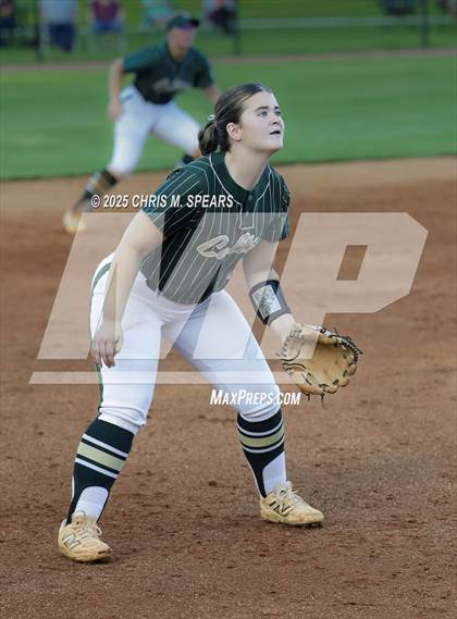 Thumbnail 1 in Melbourne Central Catholic @ Trinity Catholic (FHSAA Region 2, 2A  Semifinals) photogallery.