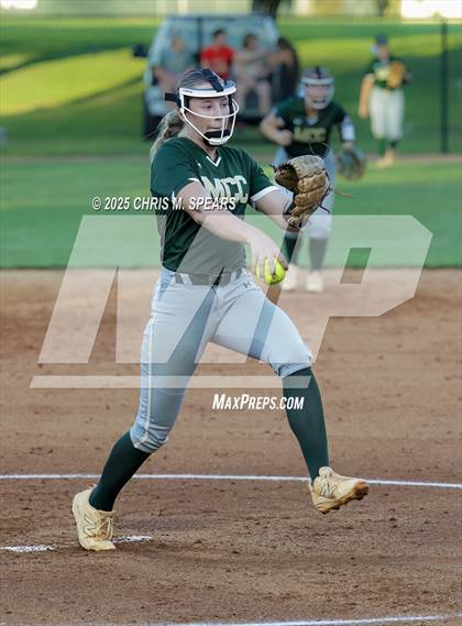 Thumbnail 1 in Melbourne Central Catholic @ Trinity Catholic (FHSAA Region 2, 2A  Semifinals) photogallery.