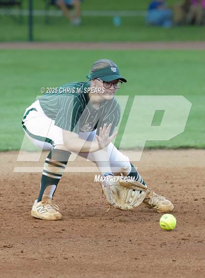 Thumbnail 3 in Melbourne Central Catholic @ Trinity Catholic (FHSAA Region 2, 2A  Semifinals) photogallery.