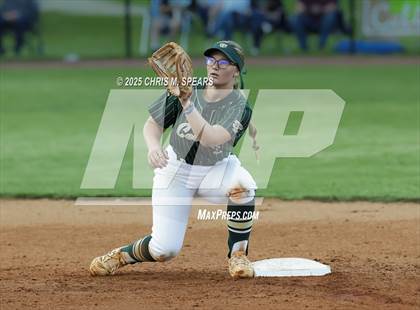 Thumbnail 1 in Melbourne Central Catholic @ Trinity Catholic (FHSAA Region 2, 2A  Semifinals) photogallery.