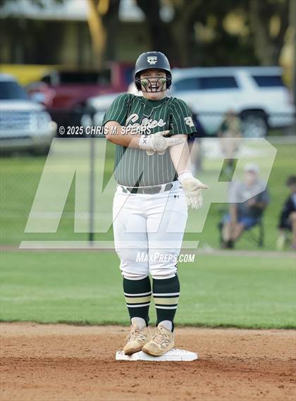 Thumbnail 1 in Melbourne Central Catholic @ Trinity Catholic (FHSAA Region 2, 2A  Semifinals) photogallery.