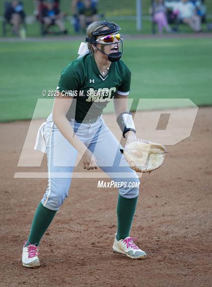 Thumbnail 1 in Melbourne Central Catholic @ Trinity Catholic (FHSAA Region 2, 2A  Semifinals) photogallery.