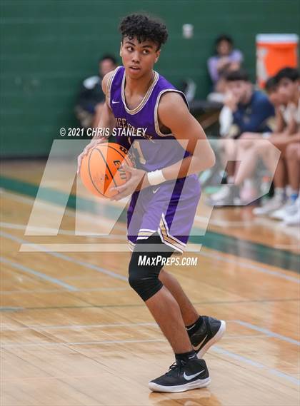 Thumbnail 2 in Cathedral vs. Queen Creek photogallery.