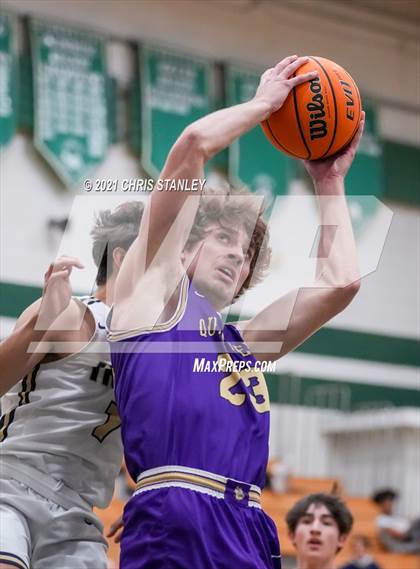 Thumbnail 3 in Cathedral vs. Queen Creek photogallery.