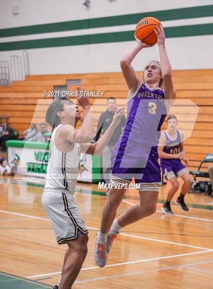 Thumbnail 3 in Cathedral vs. Queen Creek photogallery.