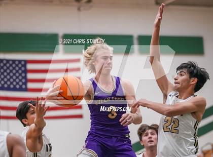 Thumbnail 3 in Cathedral vs. Queen Creek photogallery.
