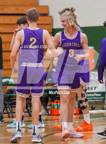 Thumbnail 1 in Cathedral vs. Queen Creek photogallery.
