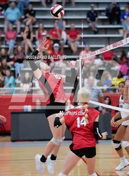 Thumbnail 3 in Grapevine @ Marcus (Marauder Showcase) photogallery.