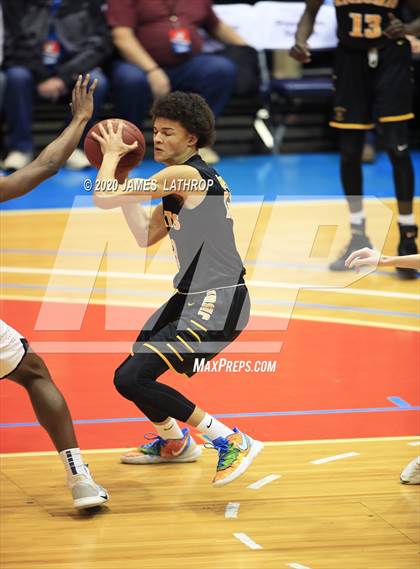 Thumbnail 3 in Victor vs. McQuaid (Section V Class AA Semifinal) photogallery.