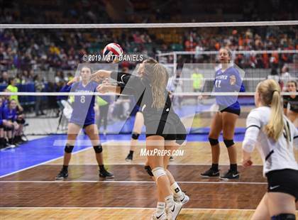 Thumbnail 3 in Denver Christian vs. Limon (CHSAA 2A Championship) photogallery.