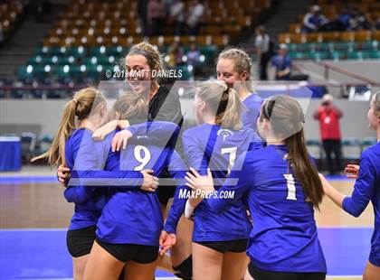 Thumbnail 2 in Denver Christian vs. Limon (CHSAA 2A Championship) photogallery.