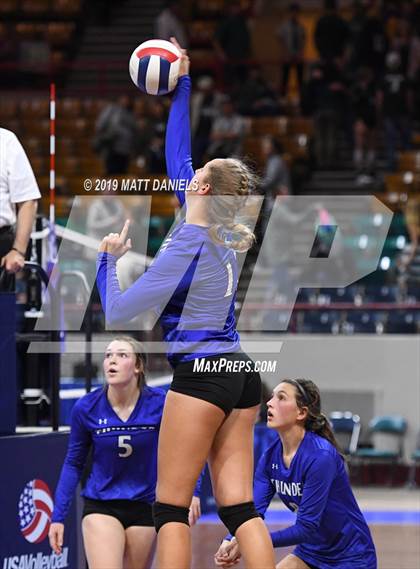 Thumbnail 3 in Denver Christian vs. Limon (CHSAA 2A Championship) photogallery.