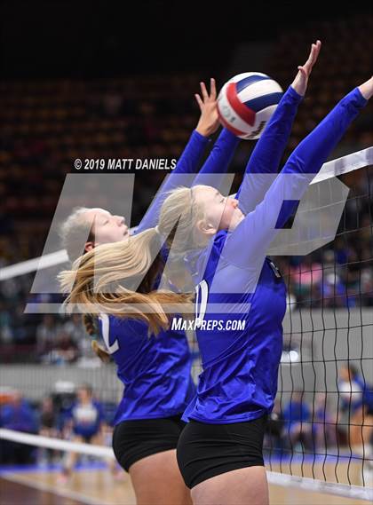 Thumbnail 1 in Denver Christian vs. Limon (CHSAA 2A Championship) photogallery.